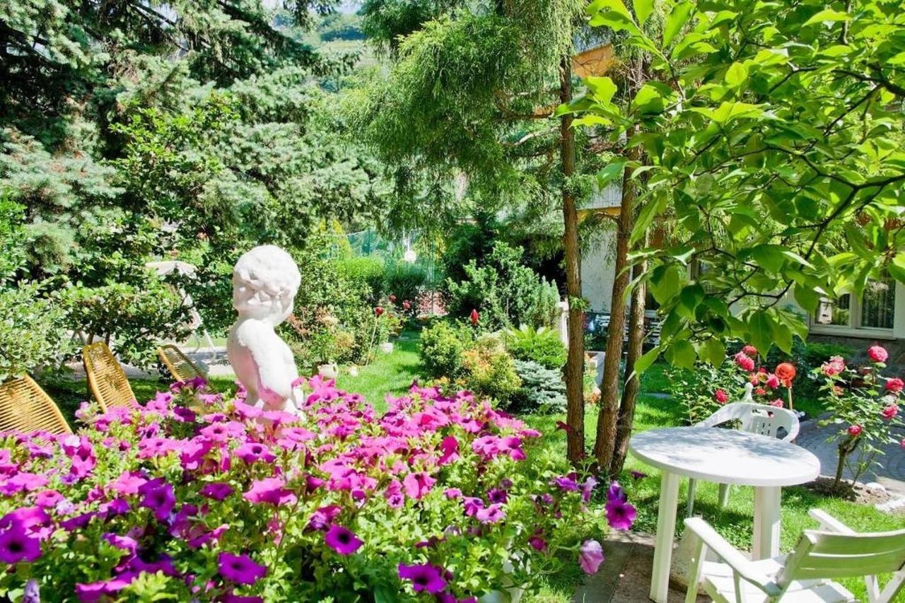 Villa Sabine - Edith Meran Buitenkant foto